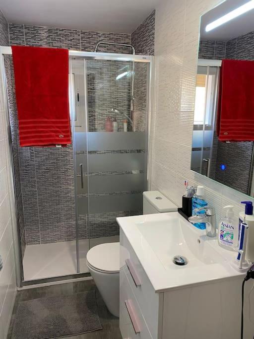 Habitaciones Bonitas Y Comodas لوسبيتاليت دي يوبريغات المظهر الخارجي الصورة